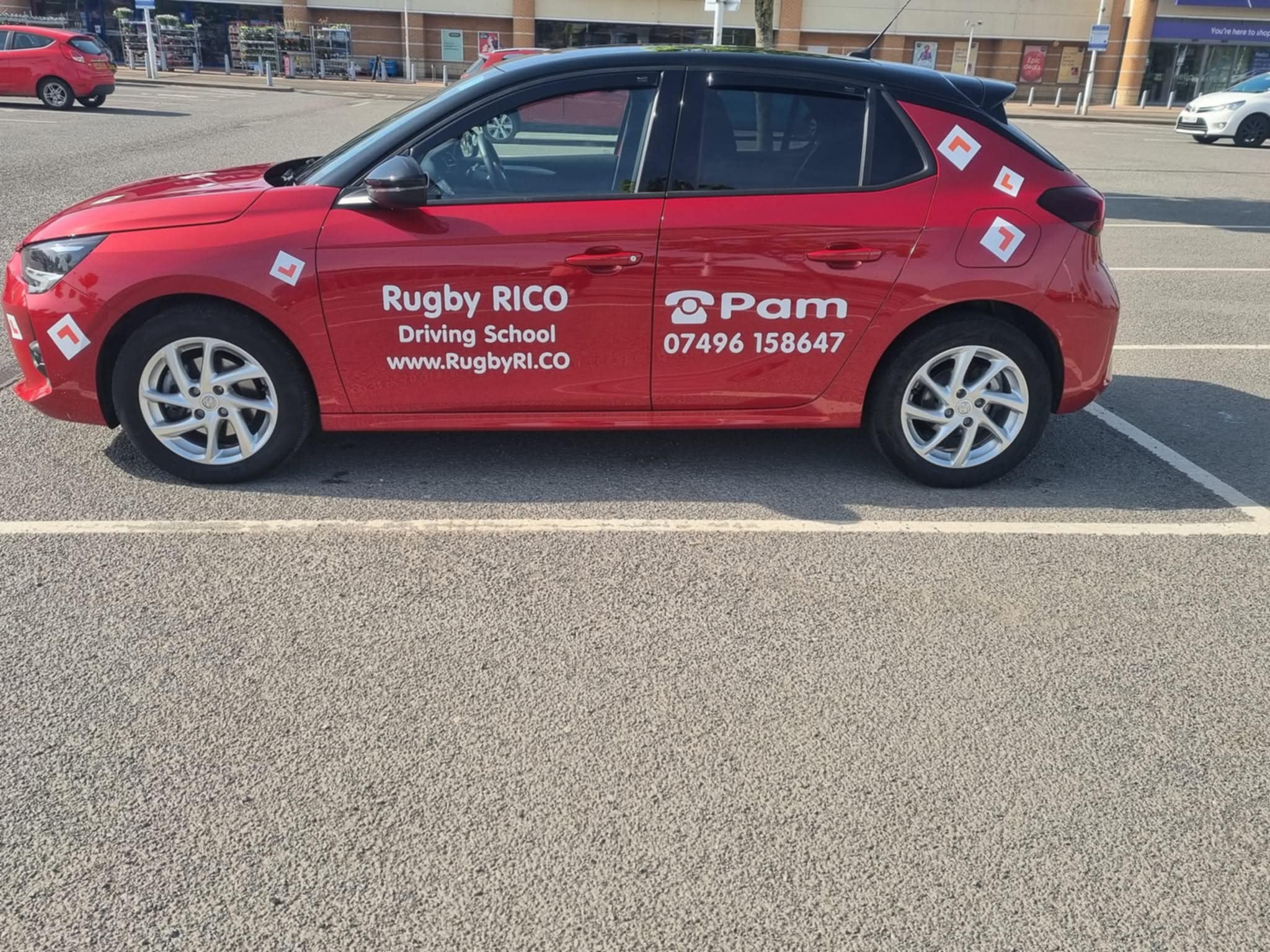 Refresher Driving Lessons in Rugby